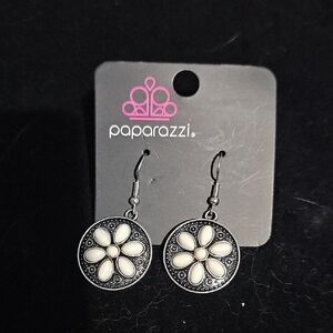 Paparazzi White and Silver Floral Earrings